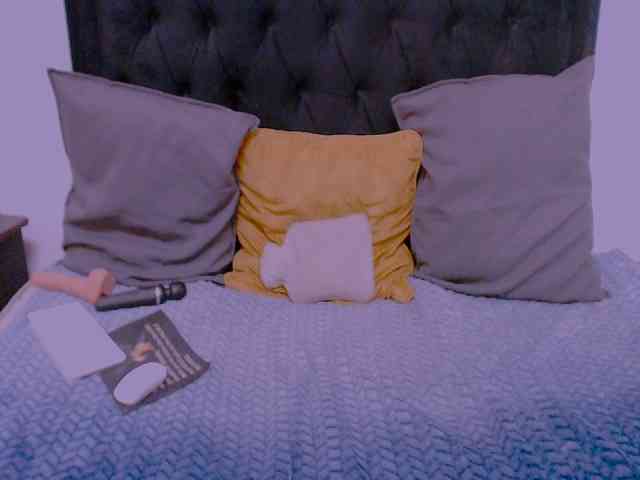 VelvetEbonyX webcam
