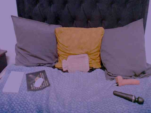 VelvetEbonyX webcam