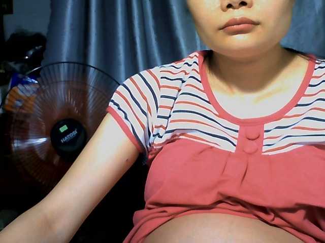 Lovelyhoney live cam on BongaCams