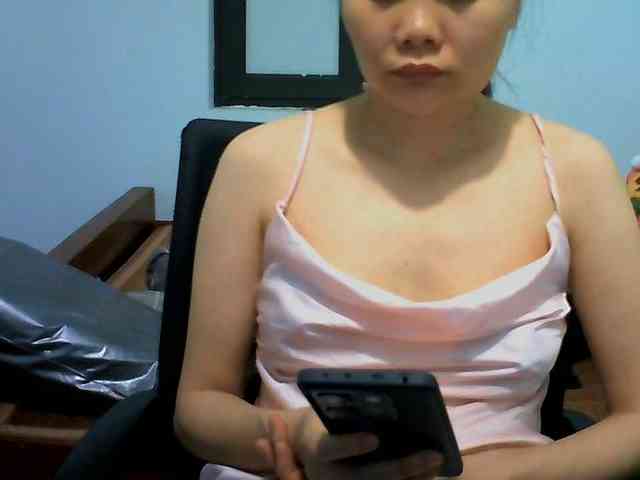 Lovelyhoney webcam