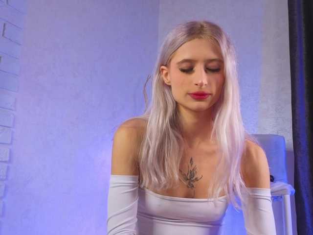 LuxuryBarbie live cam preview