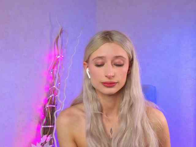 LuxuryBarbie webcam