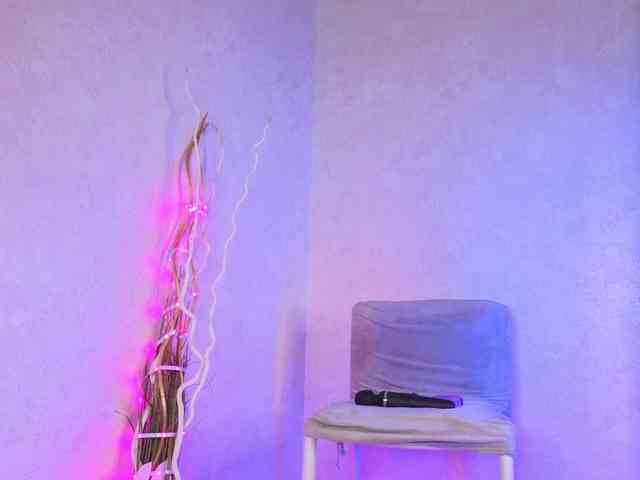 LuxuryBarbie webcam
