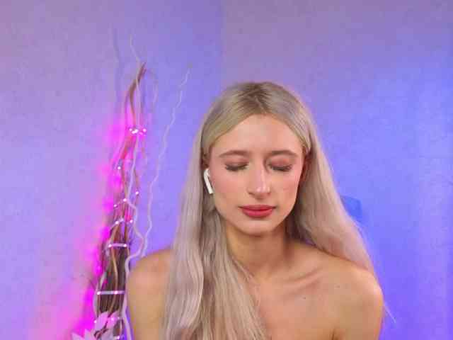 LuxuryBarbie webcam