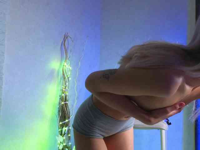 LuxuryBarbie Sex Cam Show