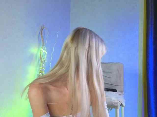 LuxuryBarbie webcam