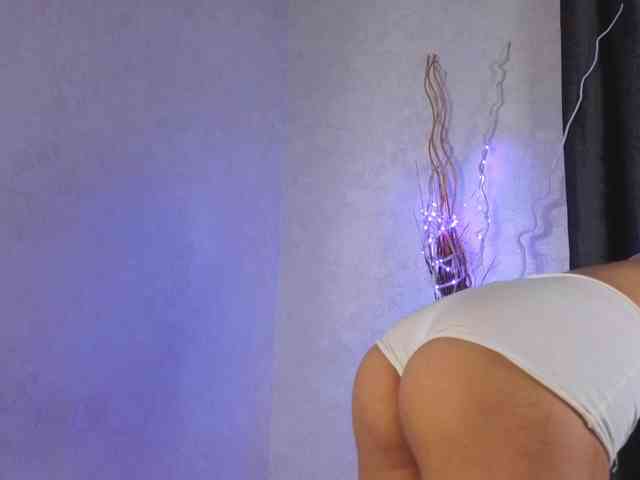 LuxuryBarbie webcam