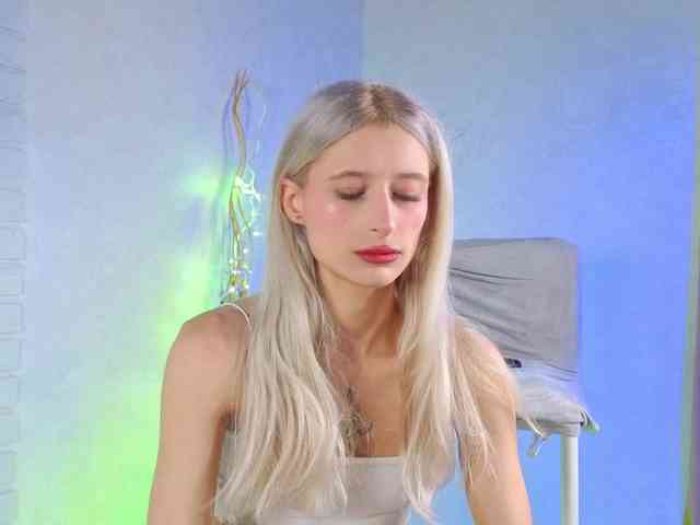 LuxuryBarbie webcam