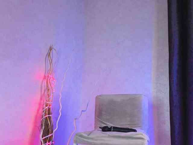 LuxuryBarbie webcam