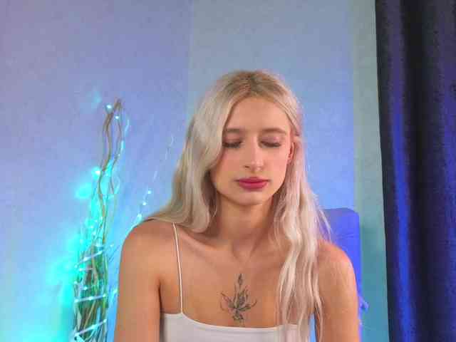 LuxuryBarbie webcam