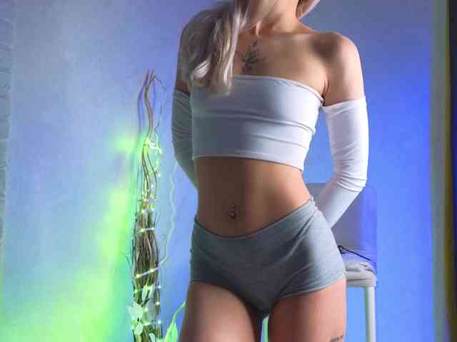 LuxuryBarbie webcam