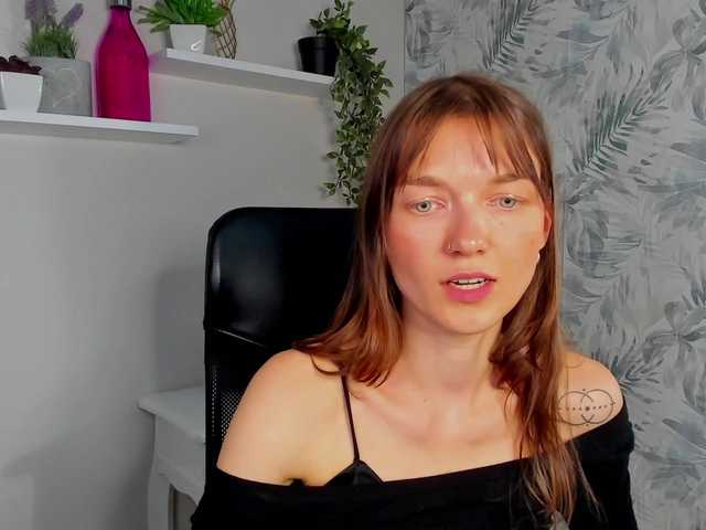 KiraBliss live cam on BongaCams