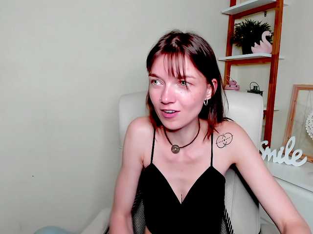 KiraBliss live cam on BongaCams