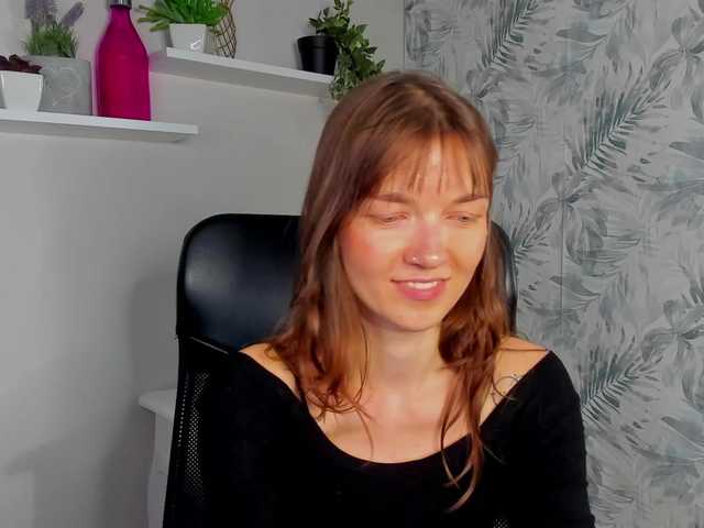 KiraBliss live cam on BongaCams