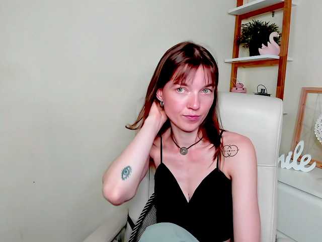 KiraBliss Live Cam on BongaCams