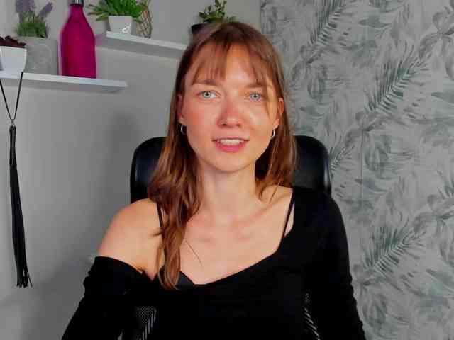 KiraBliss webcam