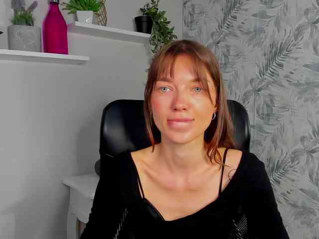 KiraBliss webcam