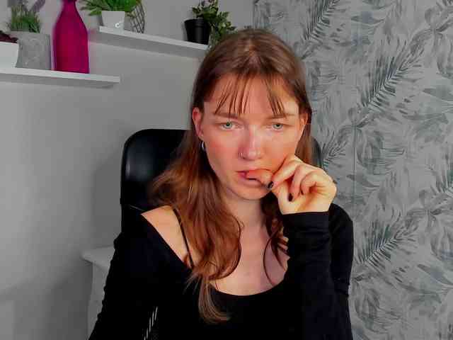 KiraBliss webcam