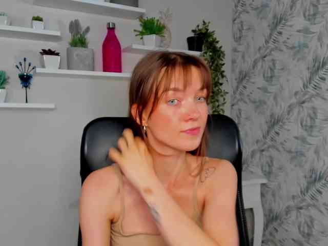 KiraBliss webcam