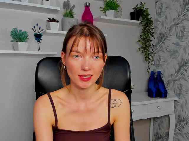 KiraBliss webcam