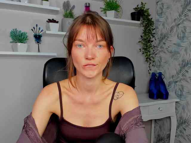 KiraBliss webcam