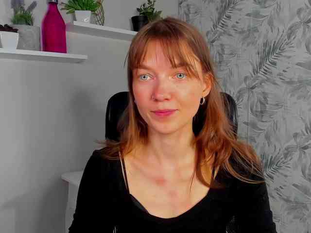 KiraBliss webcam