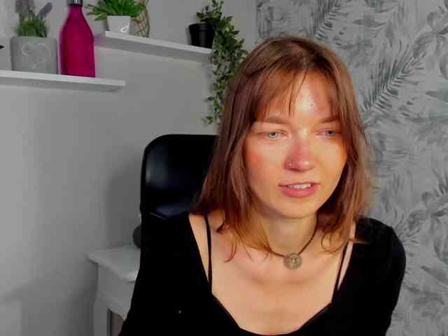 KiraBliss webcam