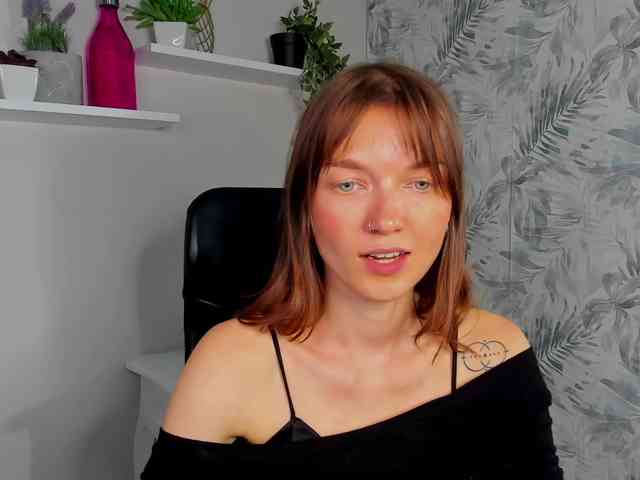 KiraBliss webcam