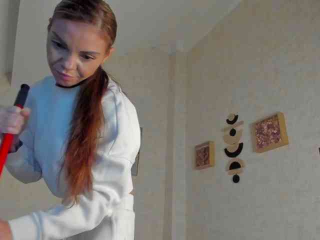 gloriaa-shine webcam