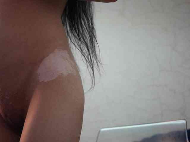 gloriaa-shine webcam
