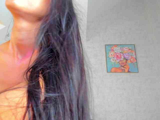 gloriaa-shine webcam