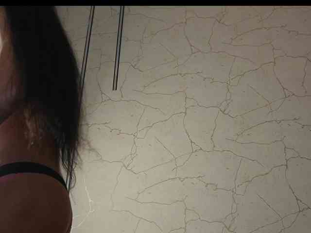 gloriaa-shine webcam
