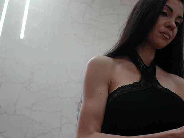 gloriaa-shine webcam