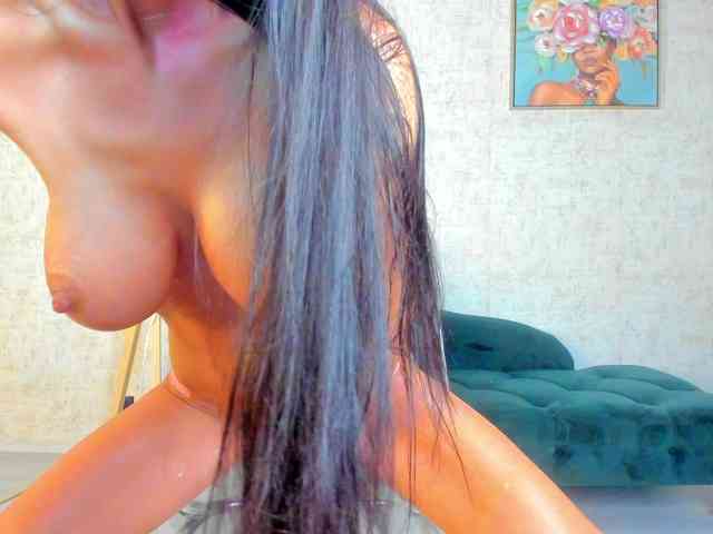 gloriaa-shine webcam