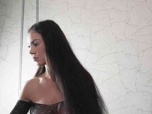 gloriaa-shine webcam