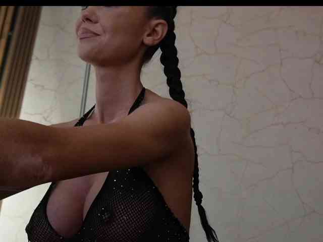 gloriaa-shine webcam