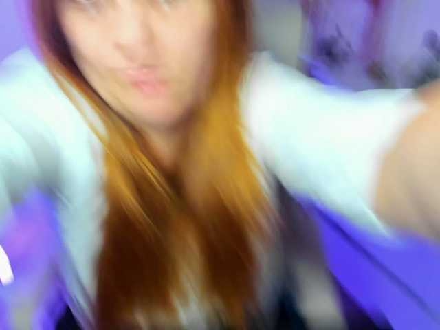 GingerKiss live cam on BongaCams