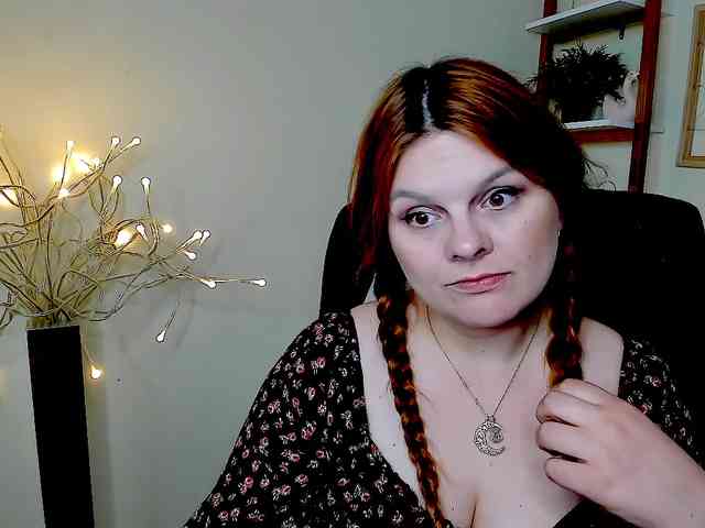 Model: GingerKiss