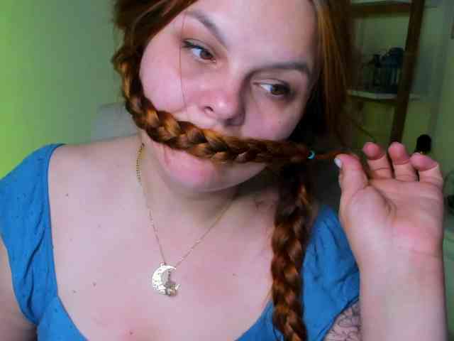 Model: GingerKiss