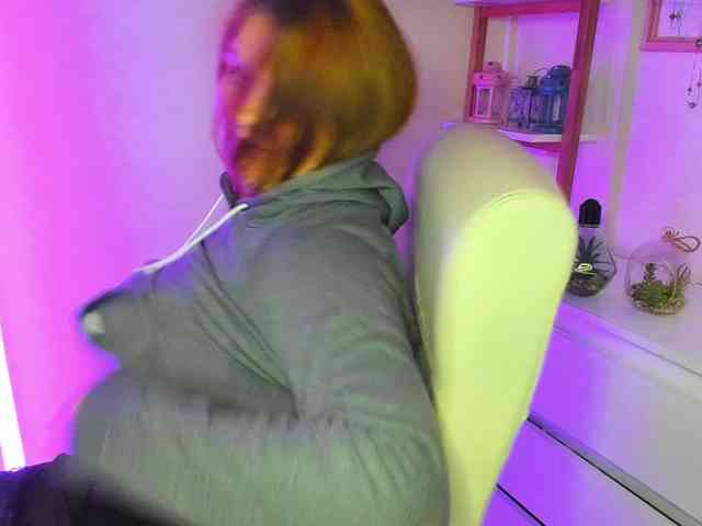 GingerKiss webcam