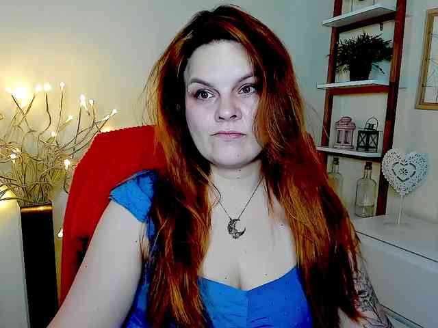 Model: GingerKiss