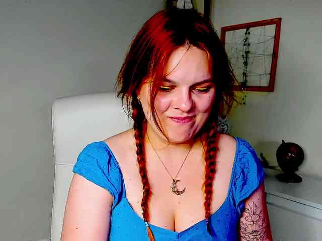 Model: GingerKiss