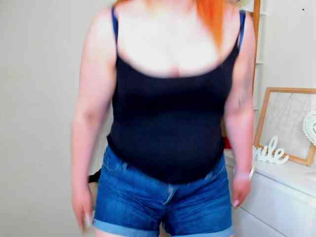 GingerKiss webcam