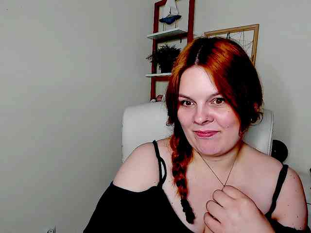 Model: GingerKiss
