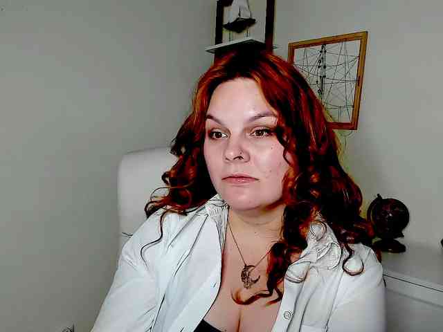 Model: GingerKiss