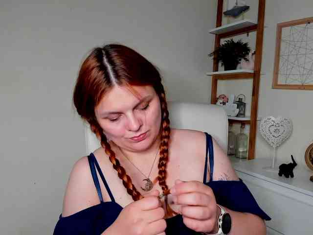 Model: GingerKiss