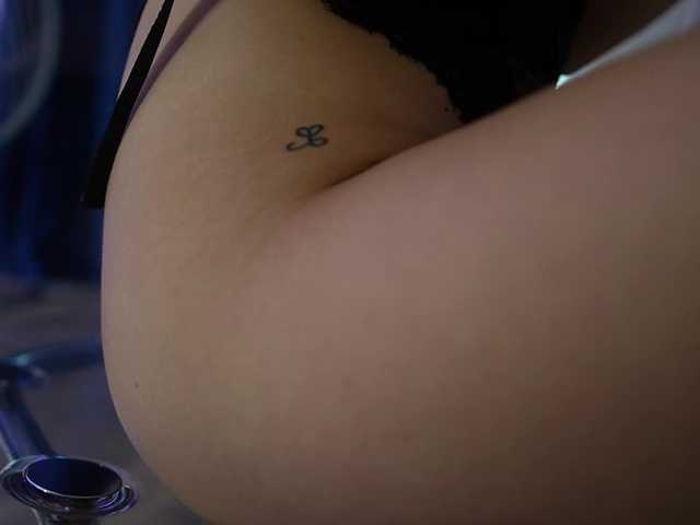 Melisa-Babe live cam on BongaCams