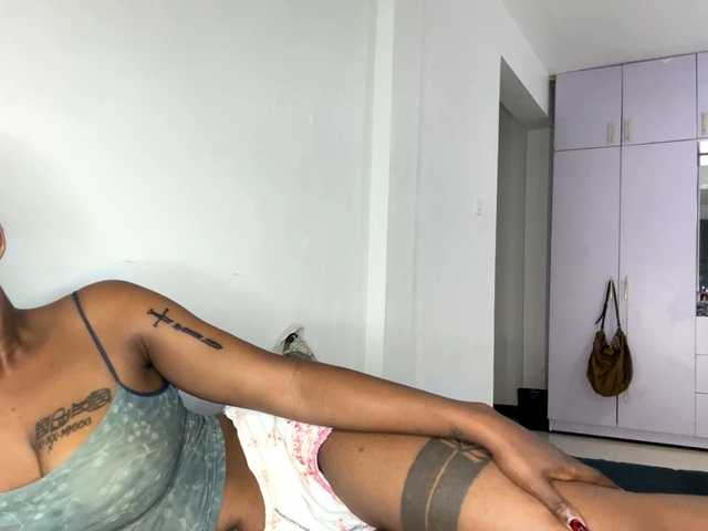 cravemeslowly255 live cam on BongaCams