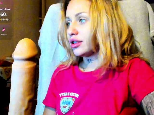 MiaPleasuree live cam on BongaCams