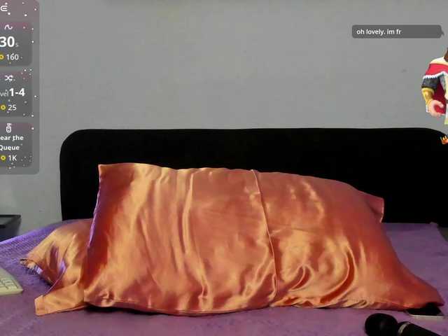 MiaPleasuree live cam on BongaCams
